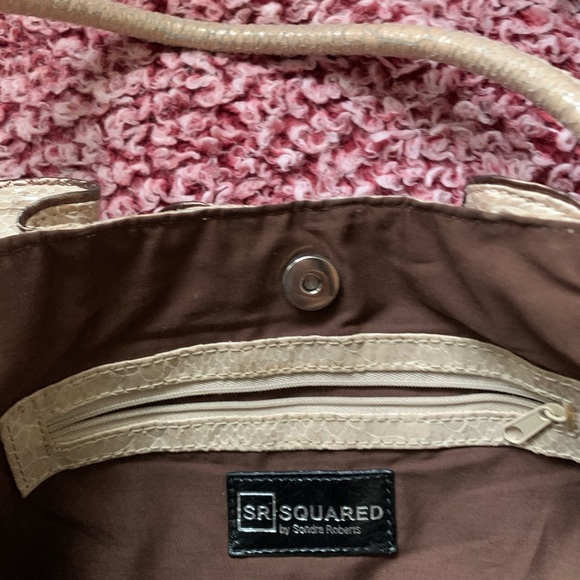 SQUARED by sondra Roberts snakeskin ruffle purse - Picture 4 of 6